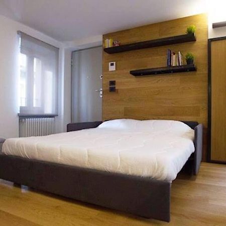 Appartement Splendido Monolocale Nel Centro Storico Del Borghetto à Ivrée Extérieur photo
